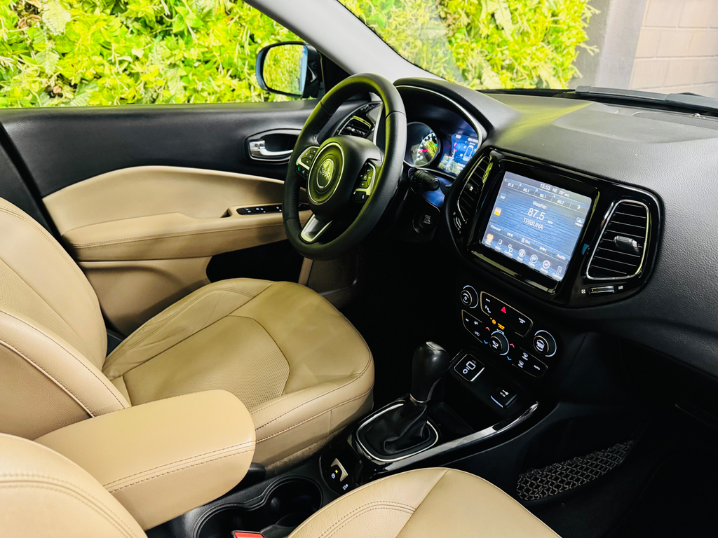Jeep Compass Preto