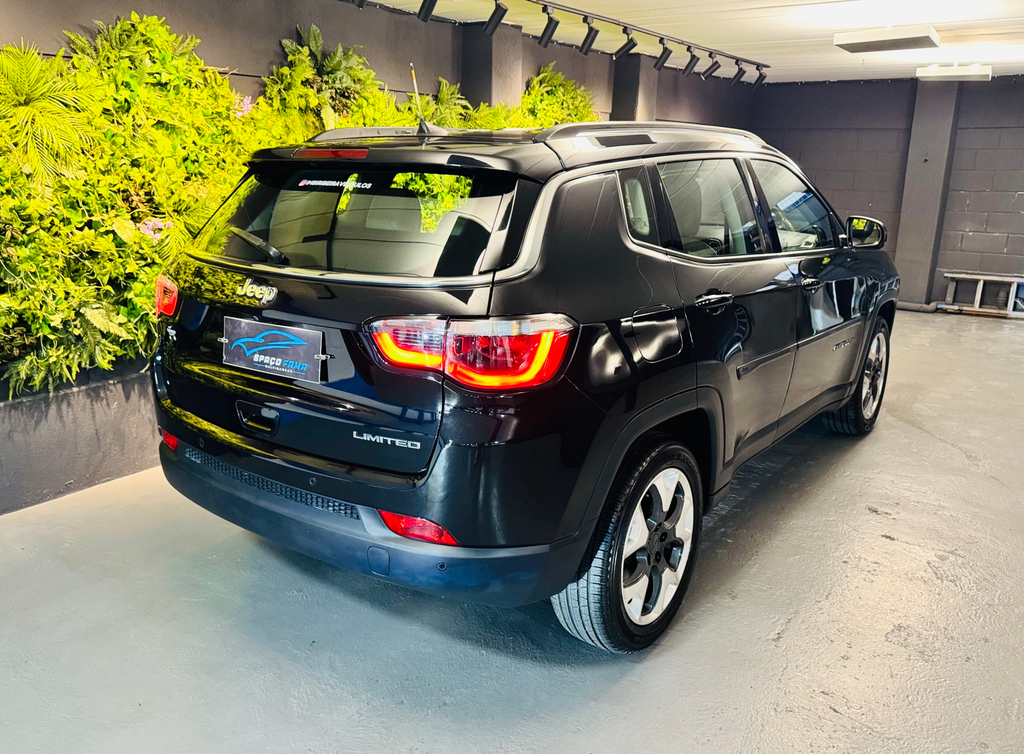 Jeep Compass Preto