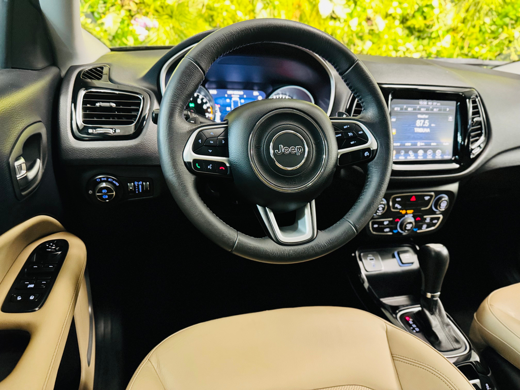 Jeep Compass Preto