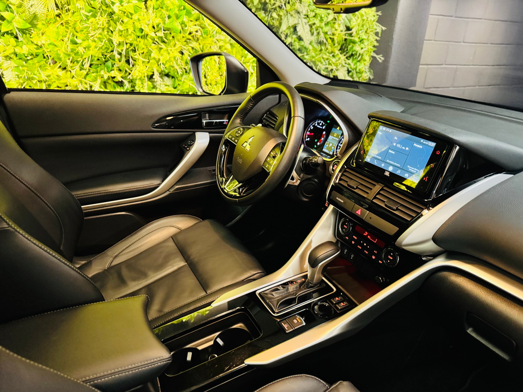 Mitsubishi Eclipse Cross Preto