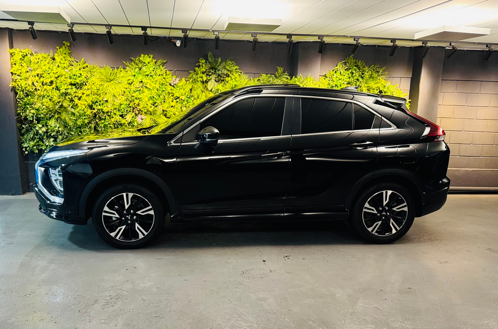 Mitsubishi Eclipse Cross Preto