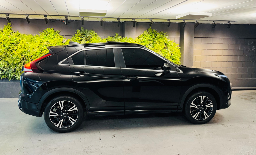 Mitsubishi Eclipse Cross Preto