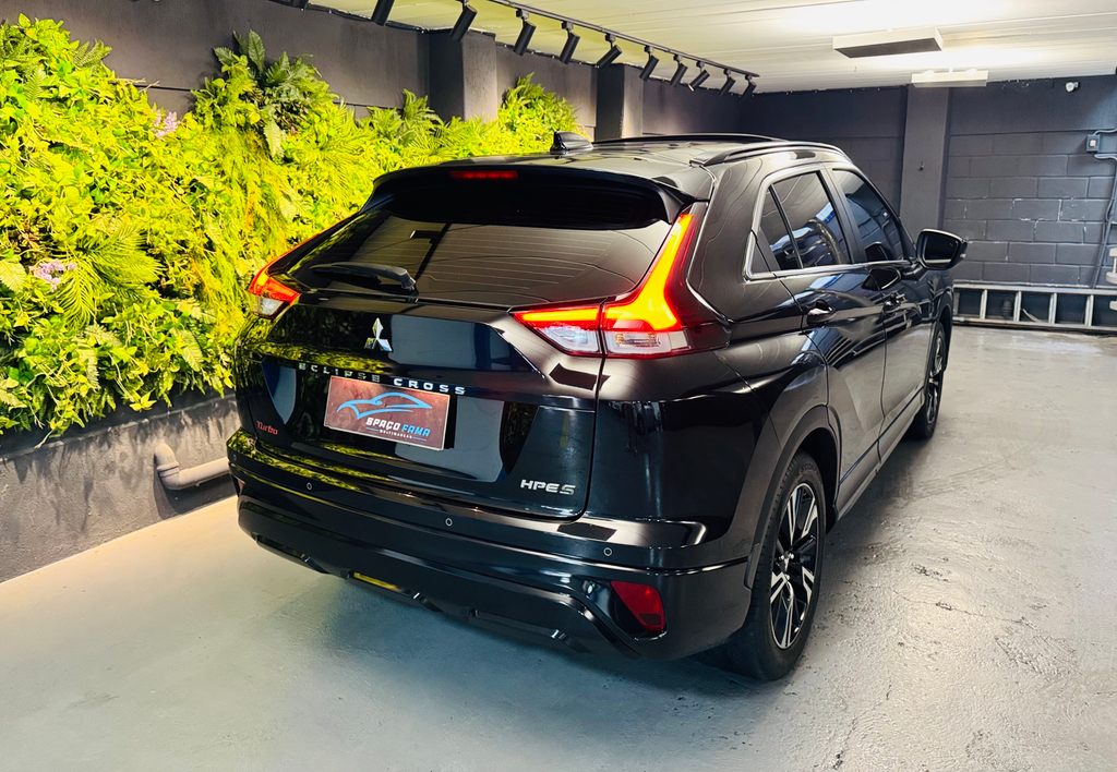 Mitsubishi Eclipse Cross Preto