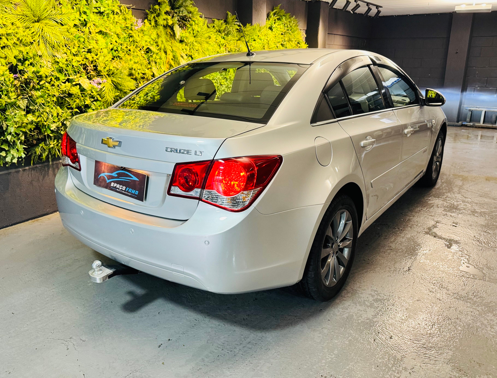 Chevrolet Cruze Sedan Prata