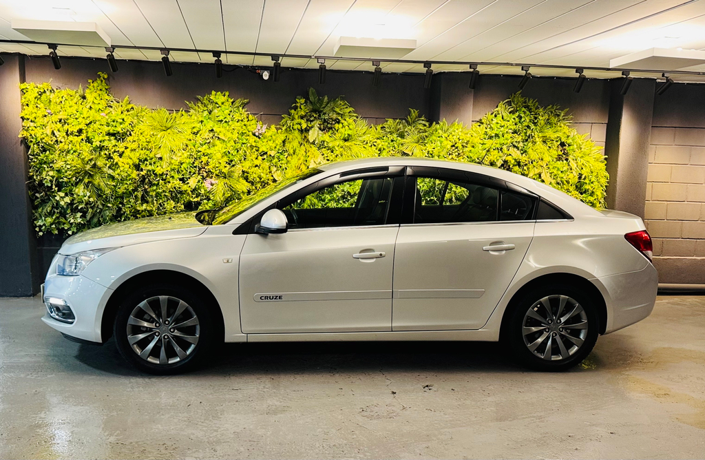 Chevrolet Cruze Sedan Prata
