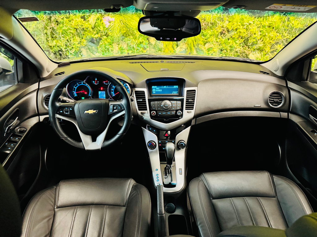 Chevrolet Cruze Sedan Prata
