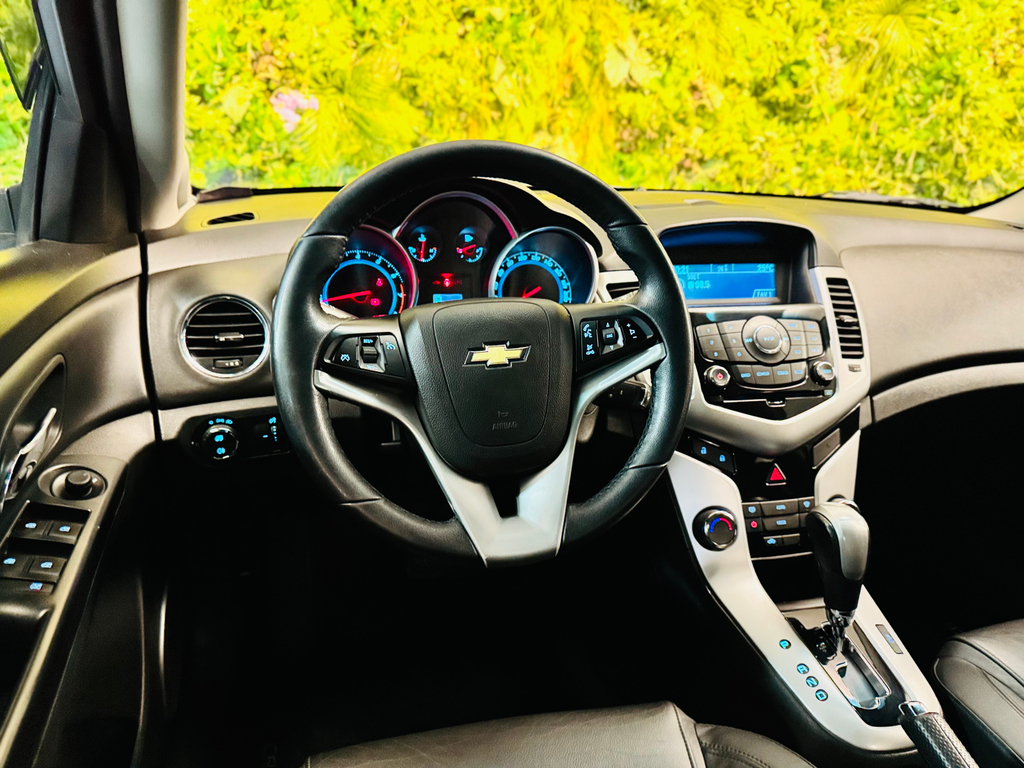 Chevrolet Cruze Sedan Prata