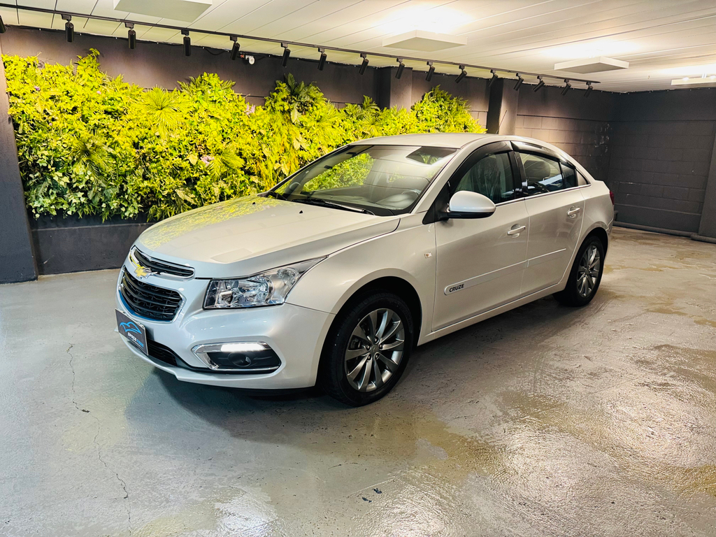 Chevrolet Cruze Sedan Prata