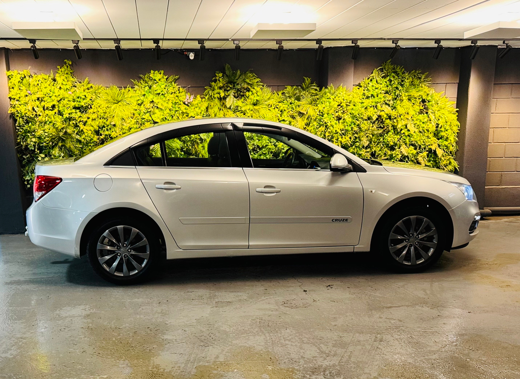 Chevrolet Cruze Sedan Prata