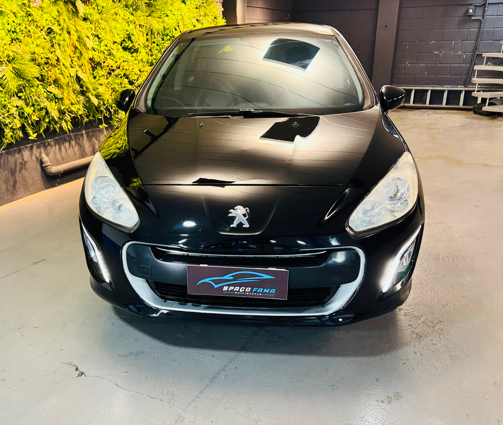 Peugeot 308 Preto