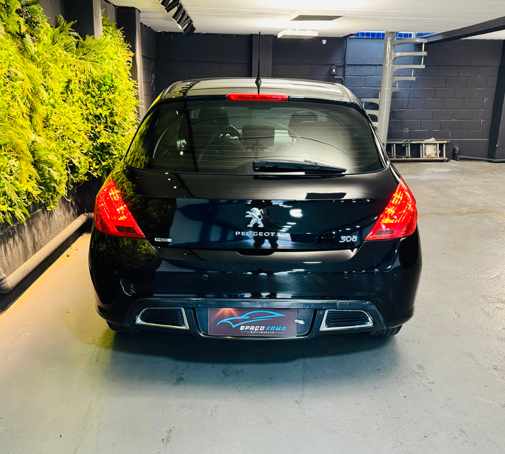 Peugeot 308 Preto