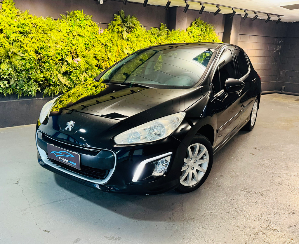 Peugeot 308 Preto