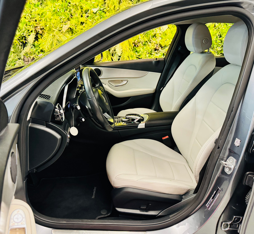Mercedes Benz C-180 Cinza