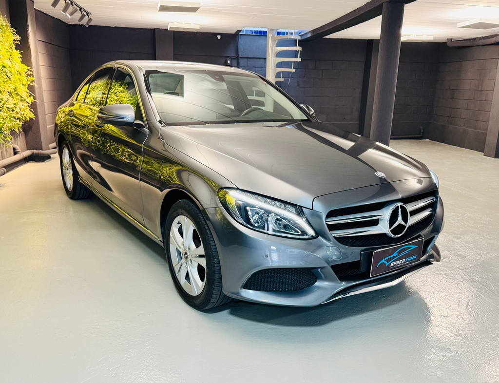 Mercedes Benz C-180 Cinza
