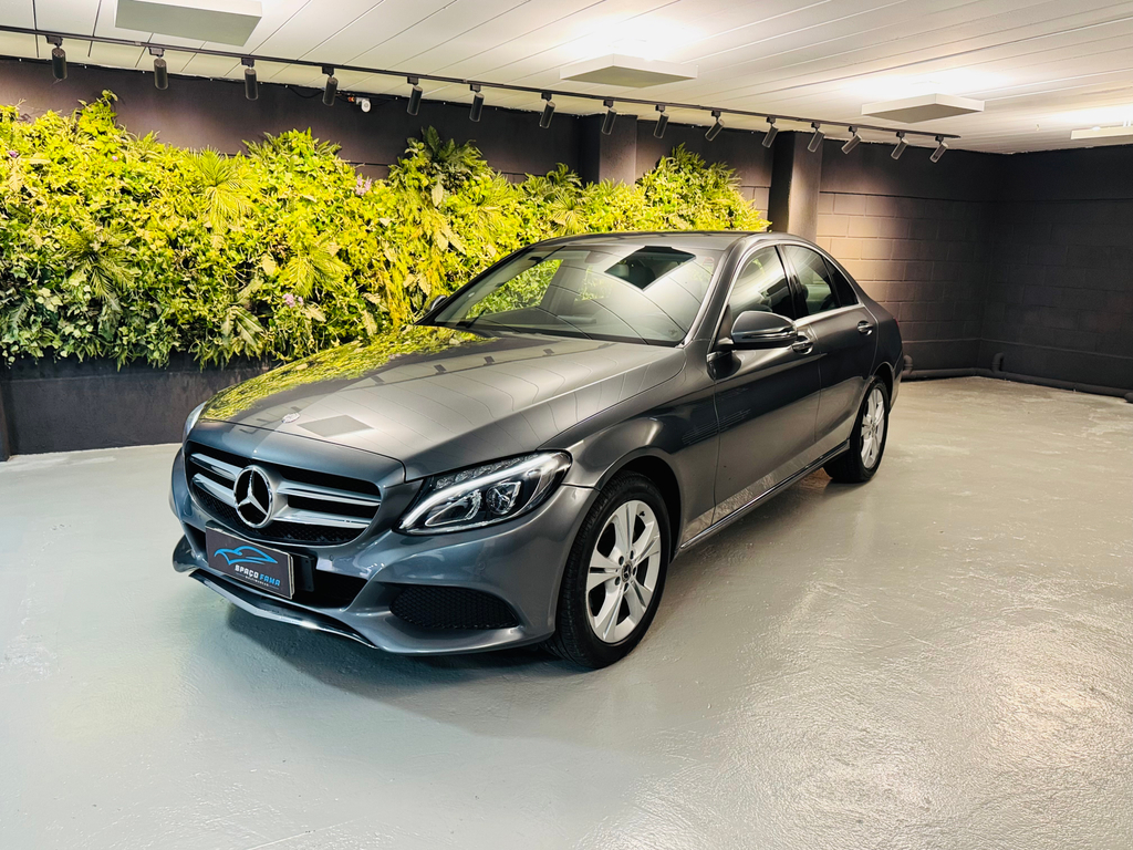Mercedes Benz C-180 Cinza