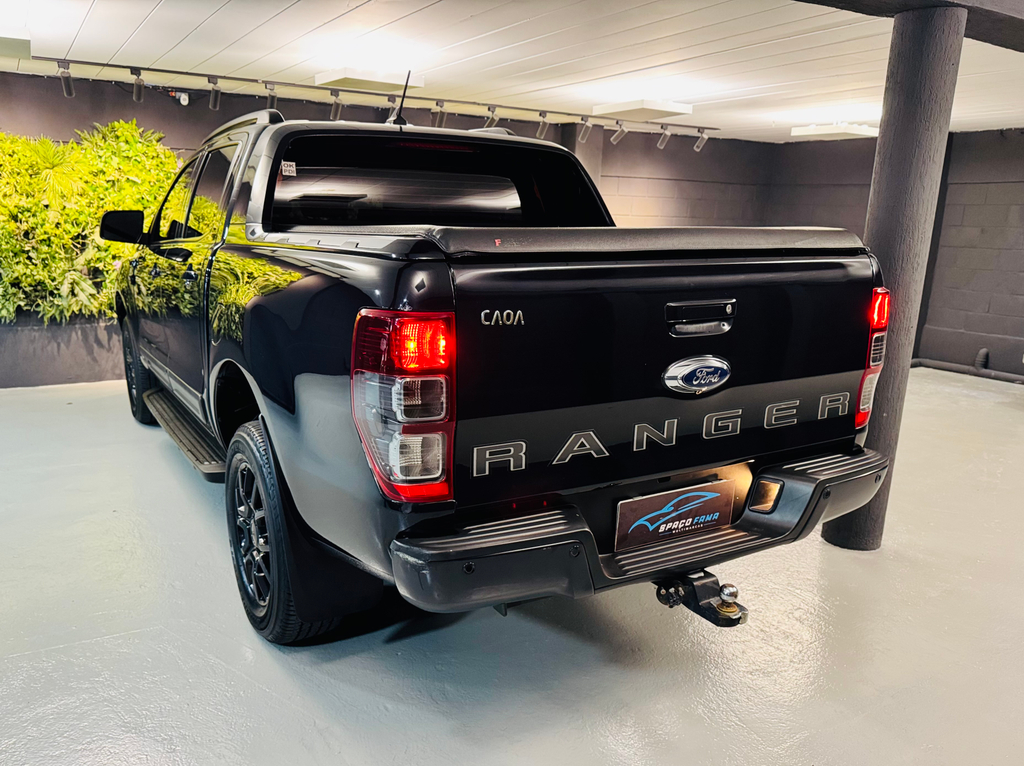 Ford Ranger (Cabine Dupla) Preto