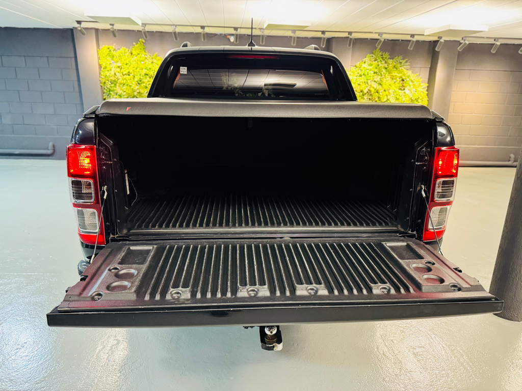 Ford Ranger (Cabine Dupla) Preto