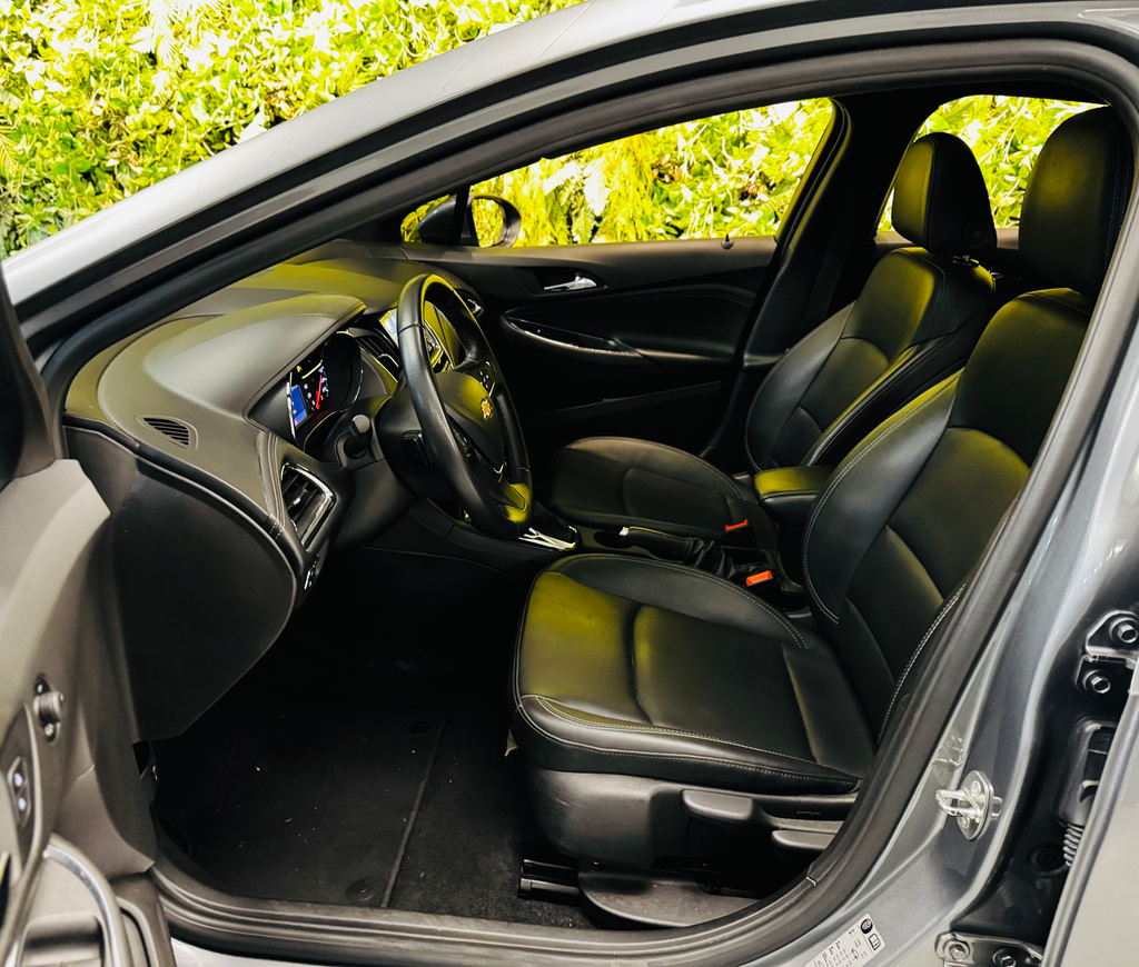 Chevrolet Cruze Sport6 Cinza