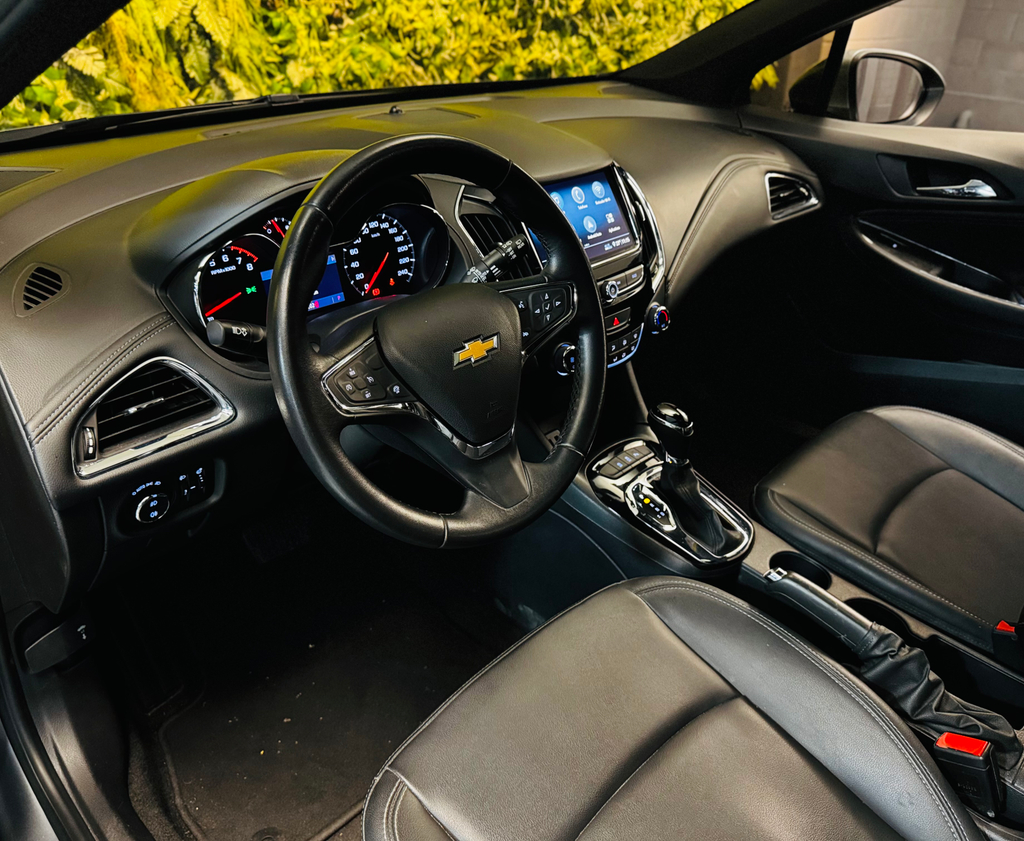 Chevrolet Cruze Sport6 Cinza