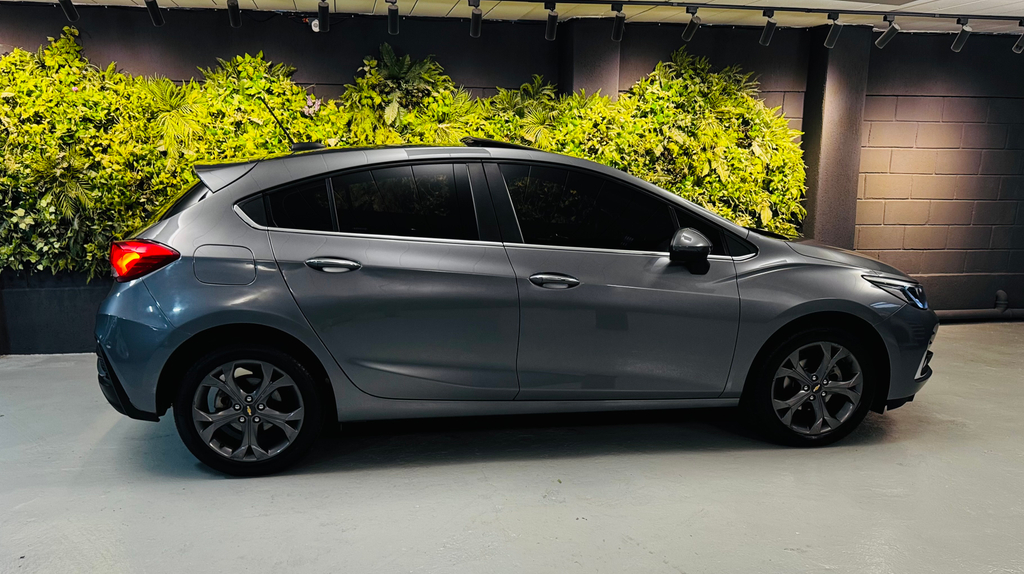 Chevrolet Cruze Sport6 Cinza