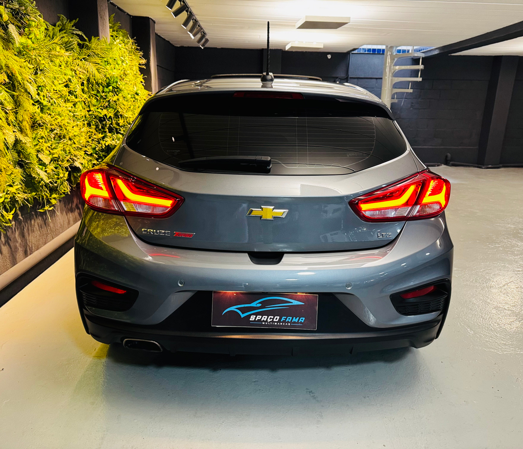 Chevrolet Cruze Sport6 Cinza
