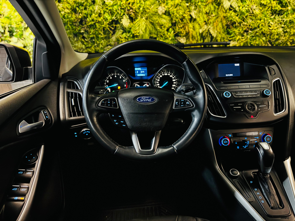 Ford Focus Preto