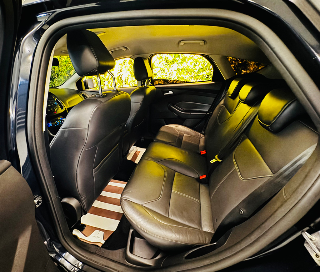 Ford Focus Preto