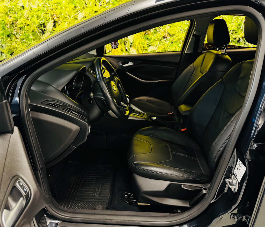 Ford Focus Preto