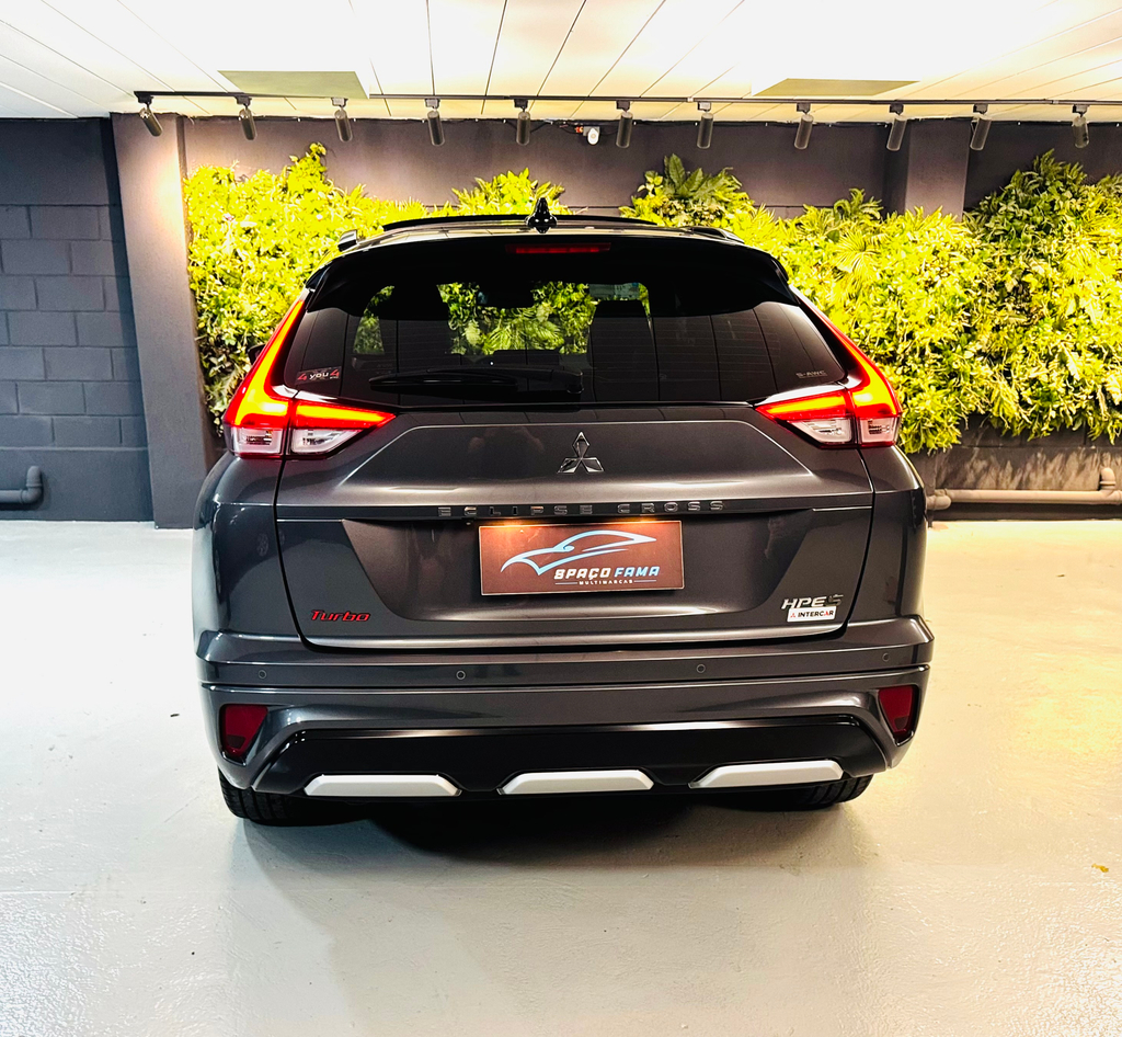 Mitsubishi Eclipse Cross Cinza