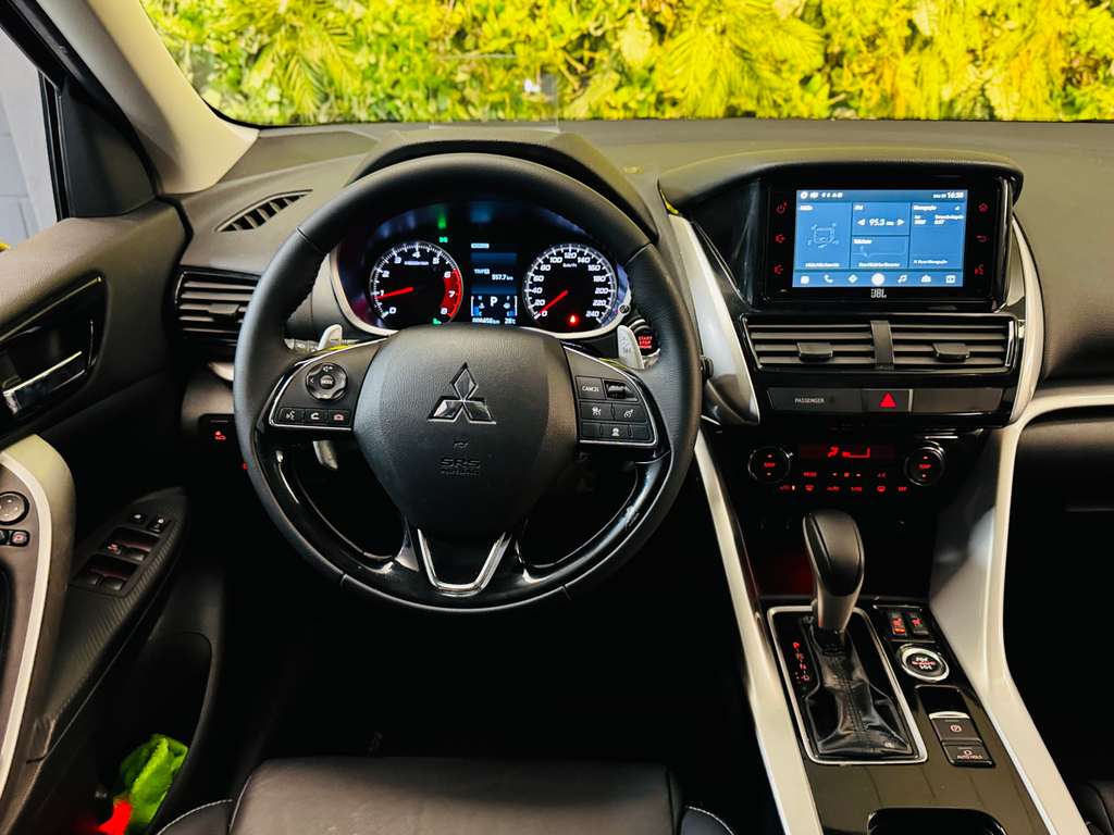Mitsubishi Eclipse Cross Cinza