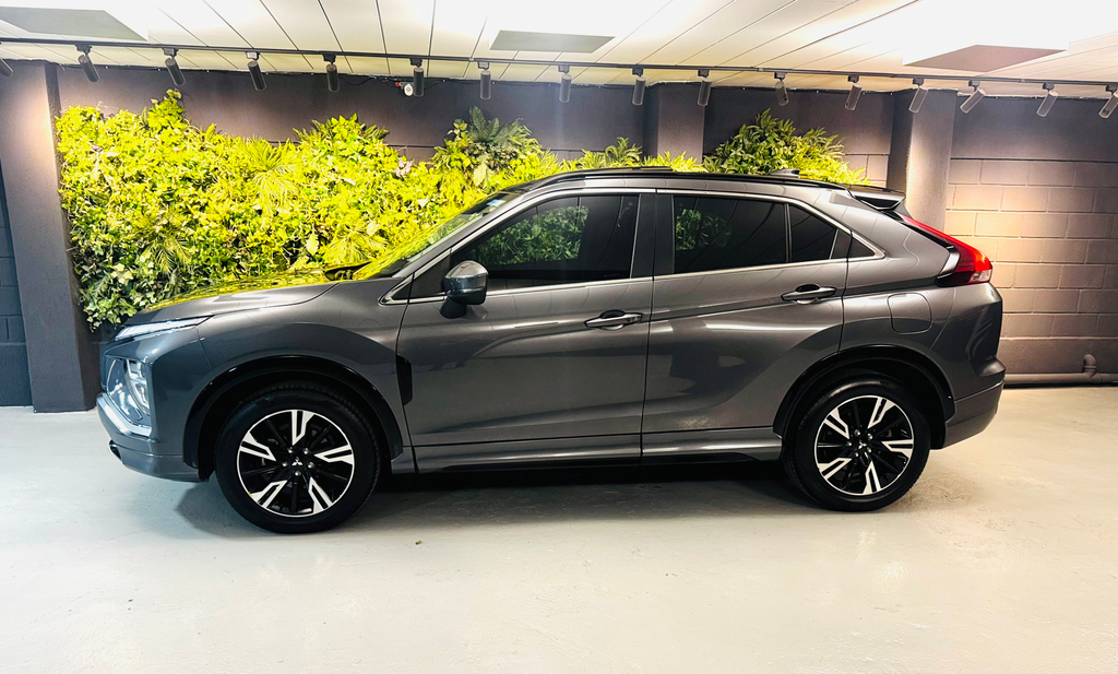 Mitsubishi Eclipse Cross Cinza