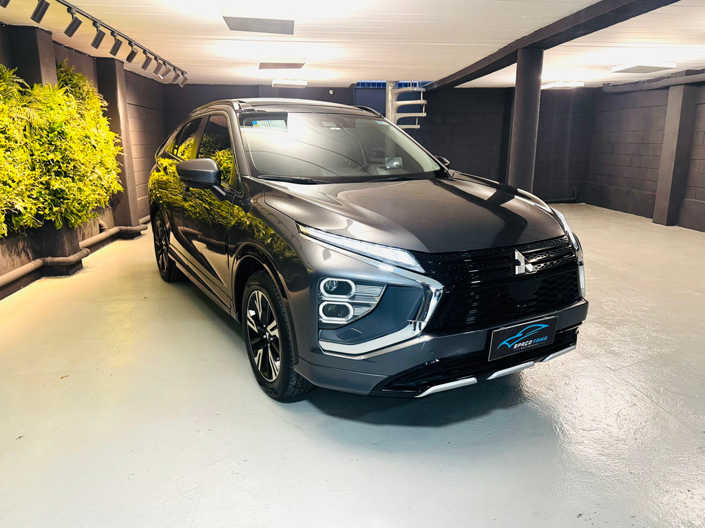 Mitsubishi Eclipse Cross Cinza