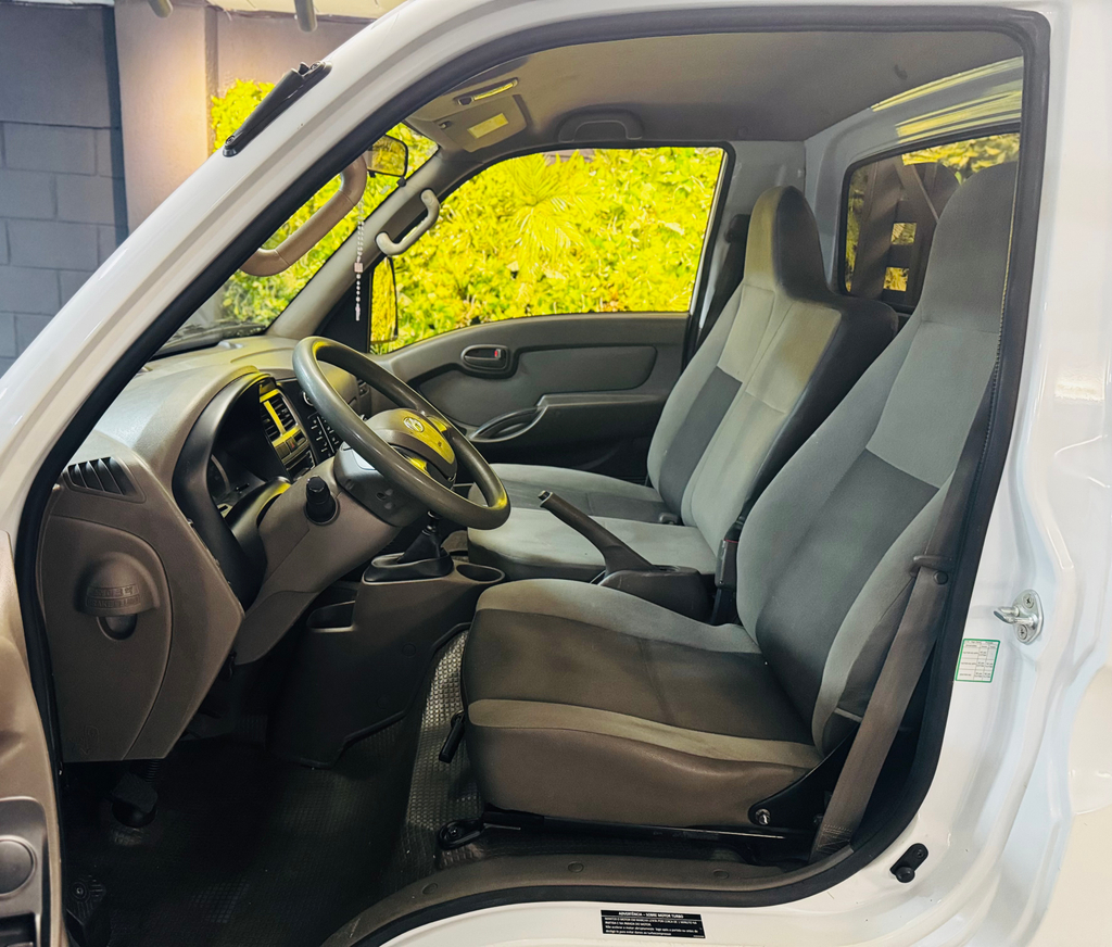 Hyundai HR Branco