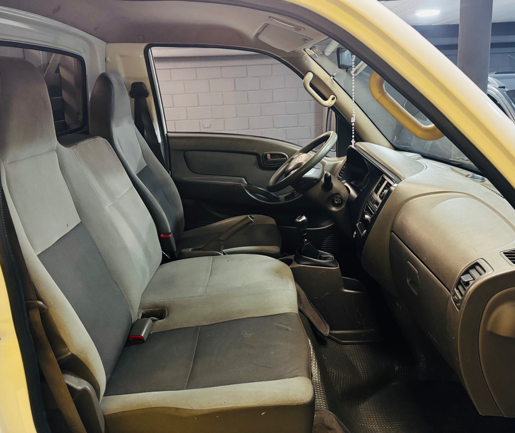 Hyundai HR Branco
