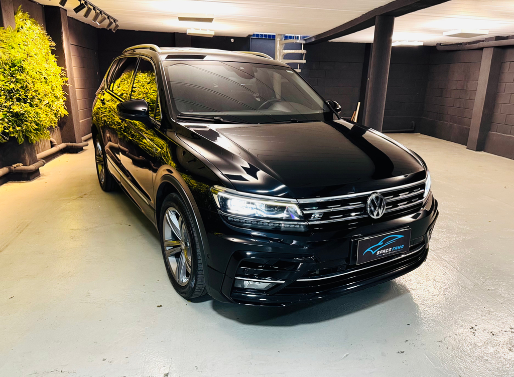 Volkswagen Tiguan Preto