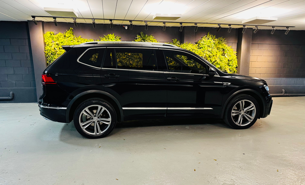 Volkswagen Tiguan Preto