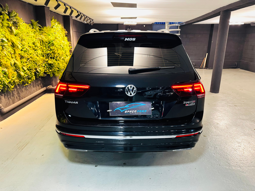 Volkswagen Tiguan Preto