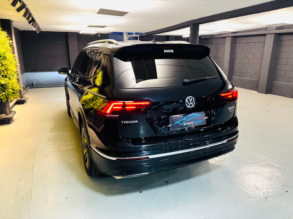Volkswagen Tiguan Preto