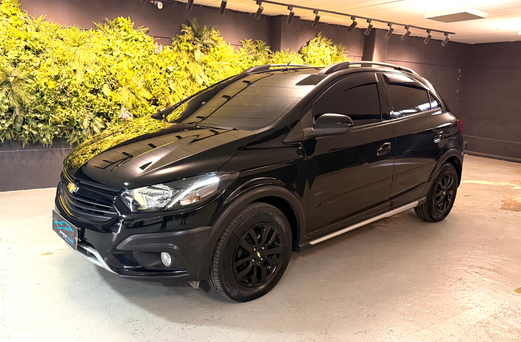 Chevrolet Onix Preto
