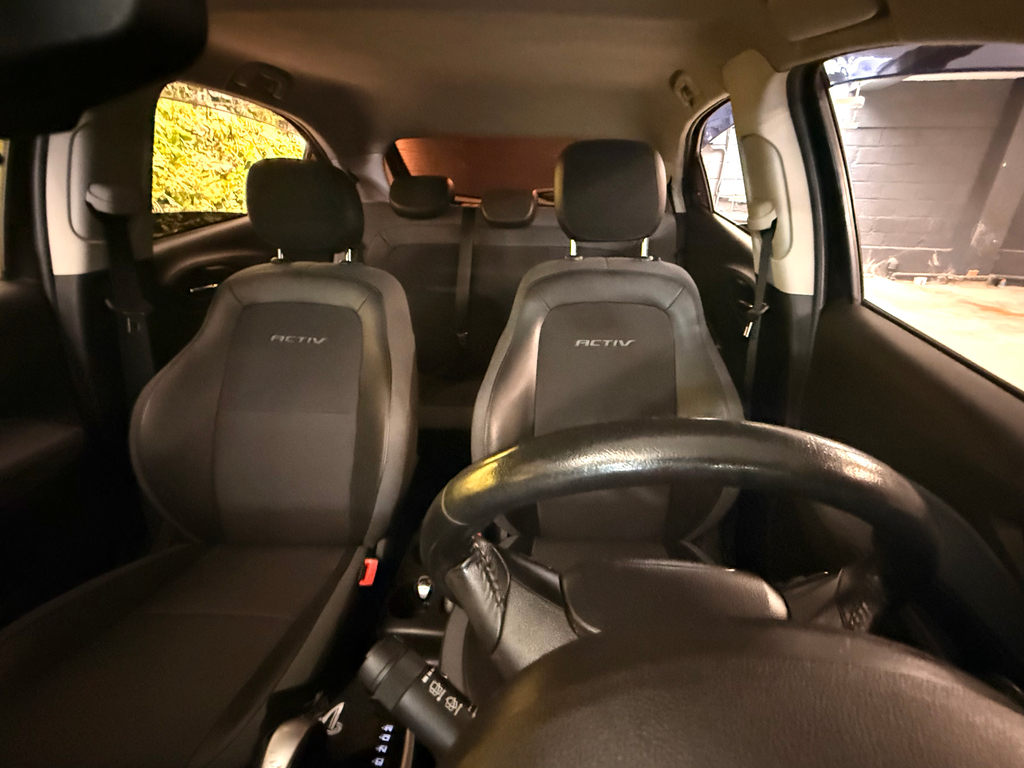 Chevrolet Onix Preto