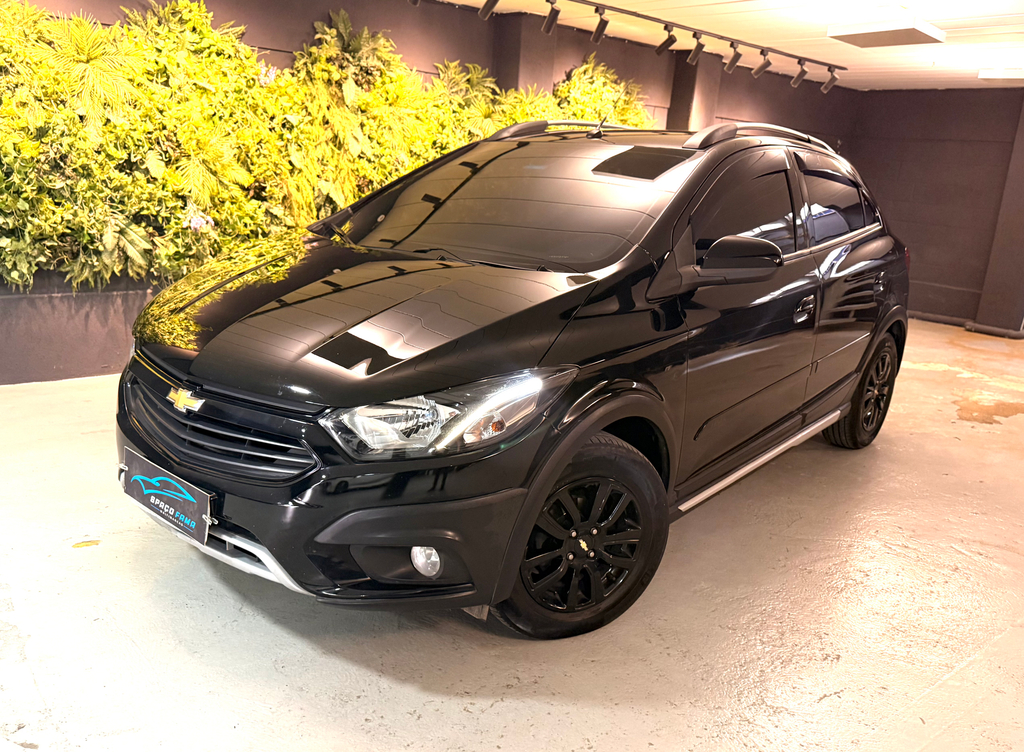 Chevrolet Onix Preto
