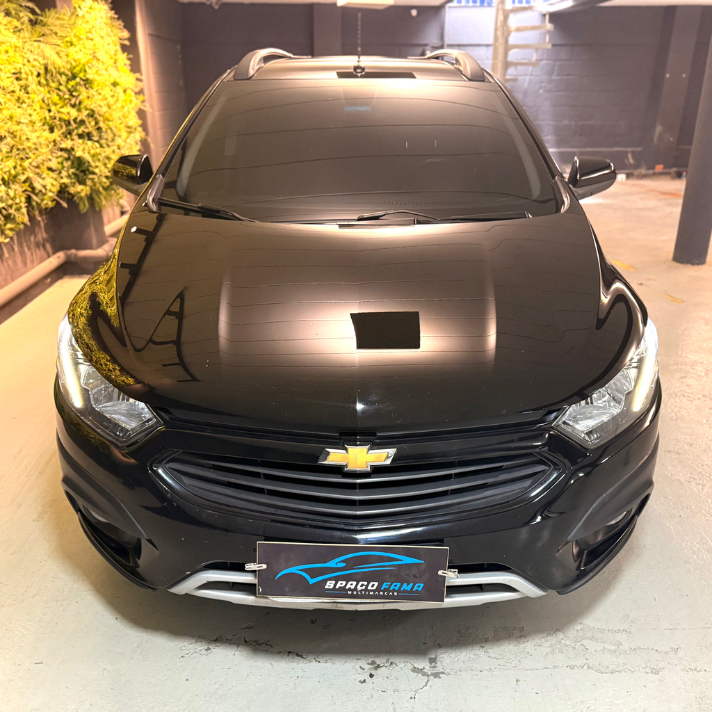 Chevrolet Onix Preto