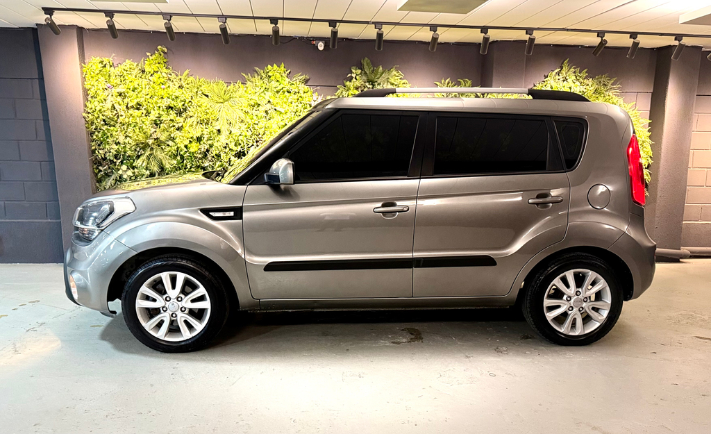 Kia Soul Cinza