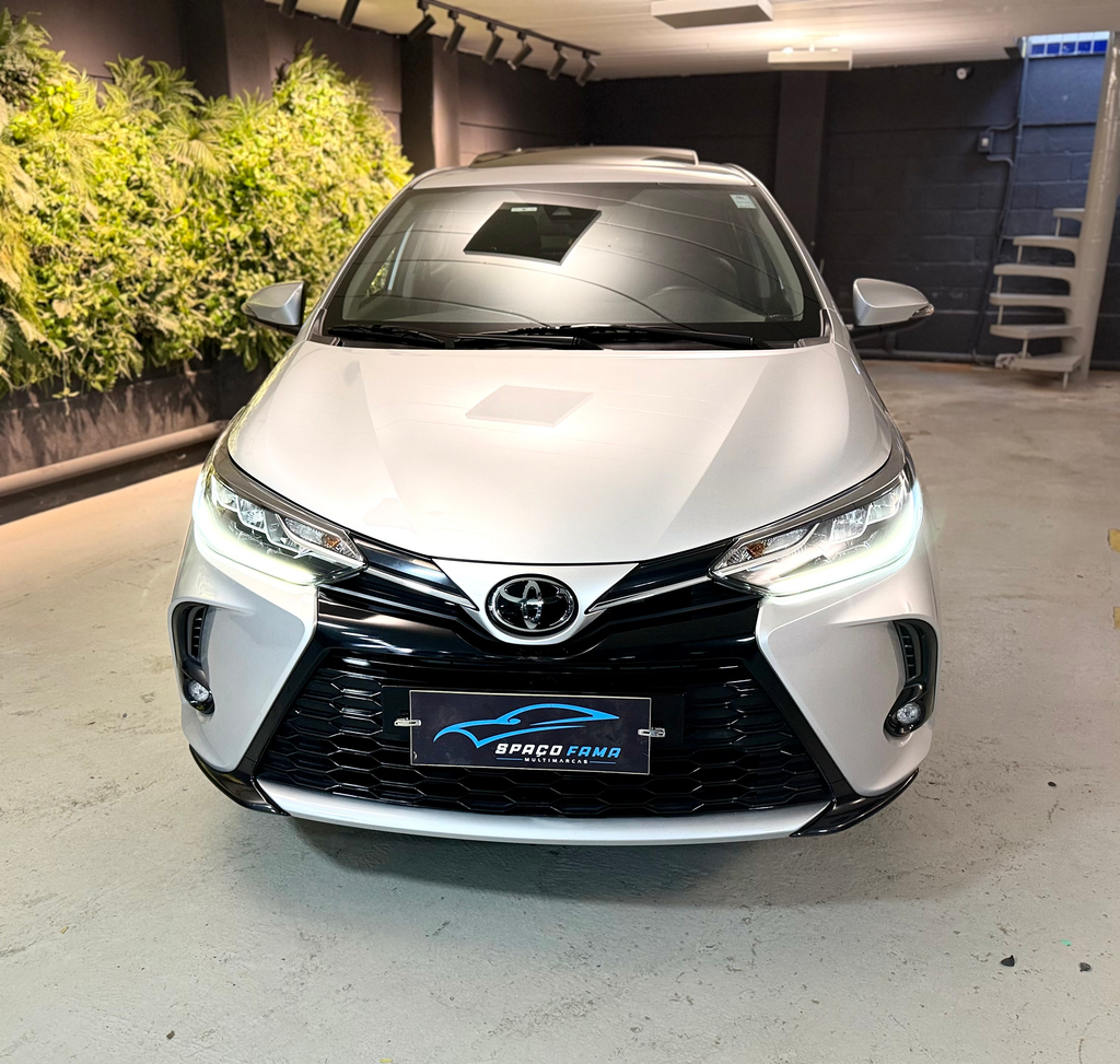 Toyota Yaris Sedan Prata
