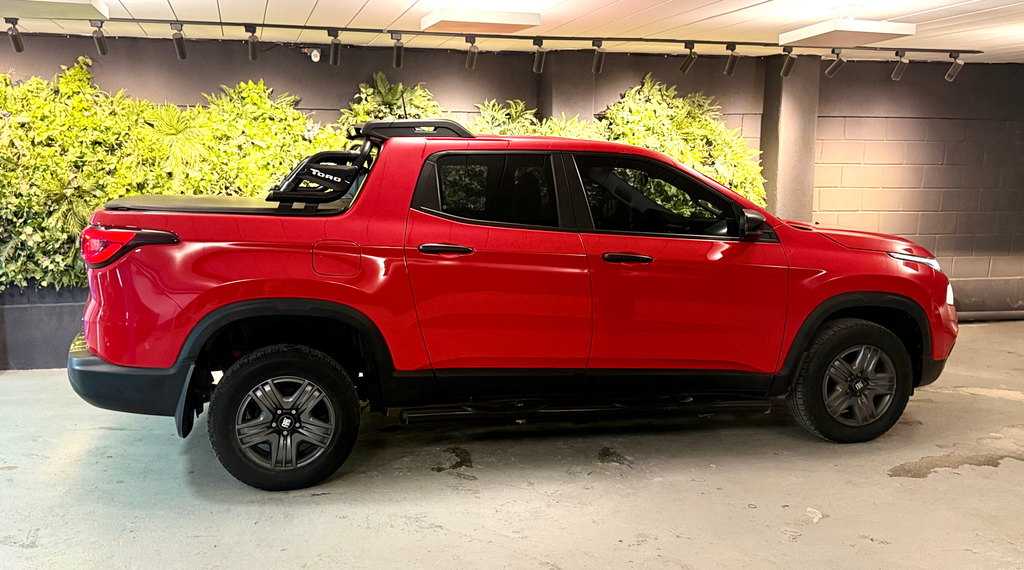Fiat Toro Vermelho