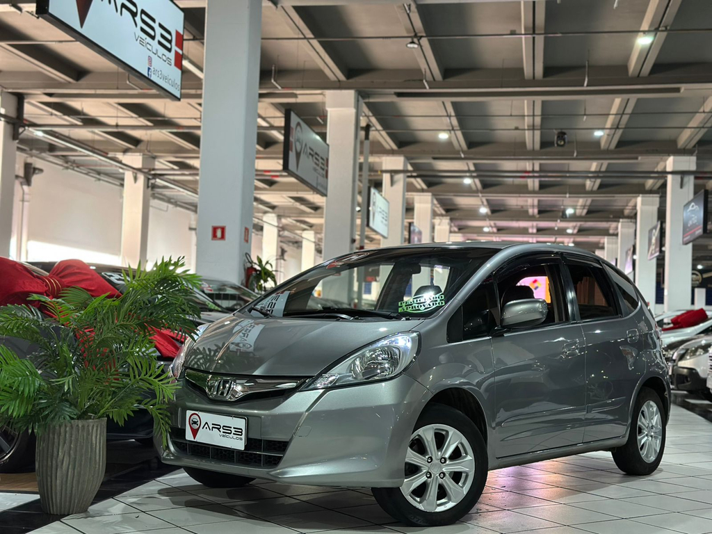 Honda Fit Cinza