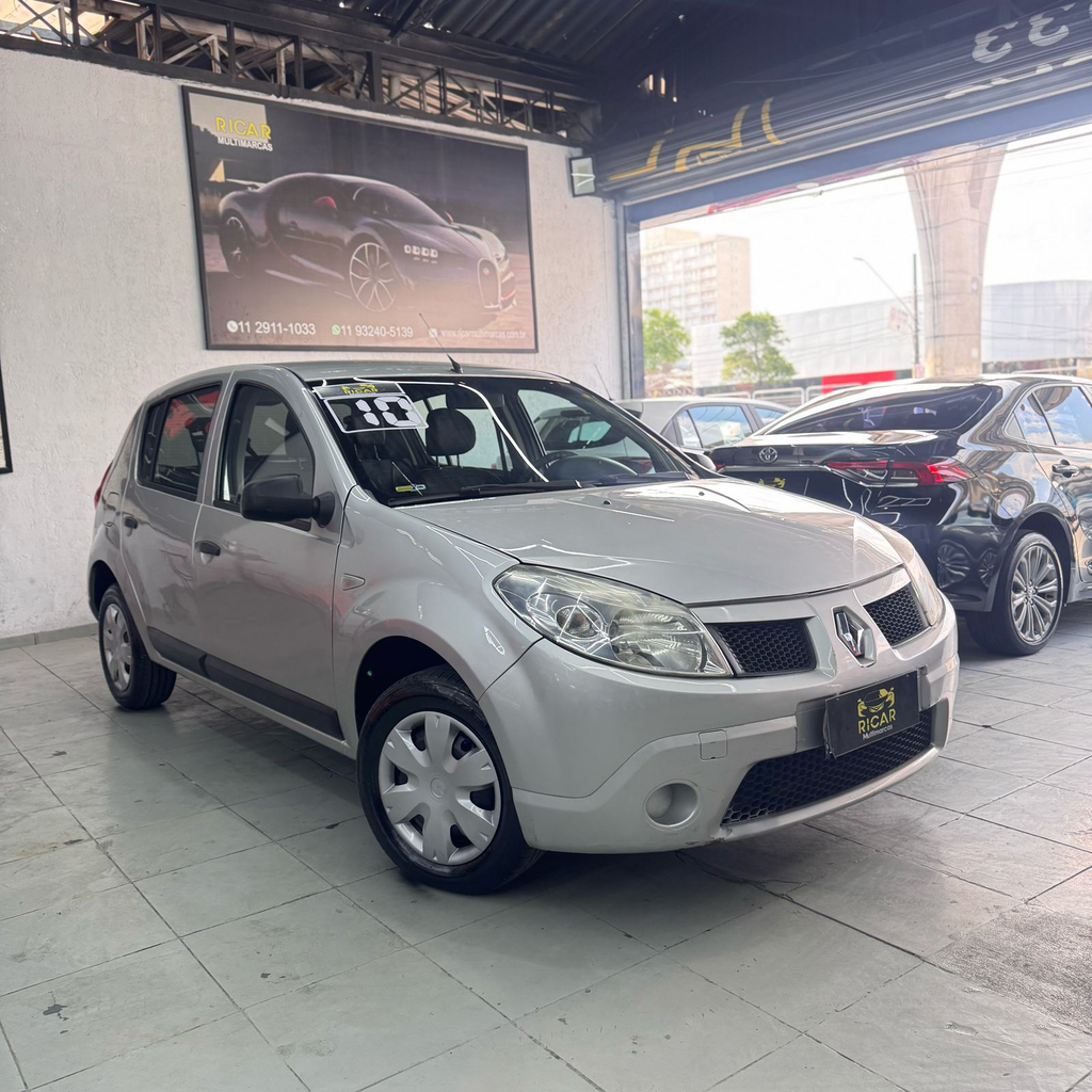 Renault Sandero Prata
