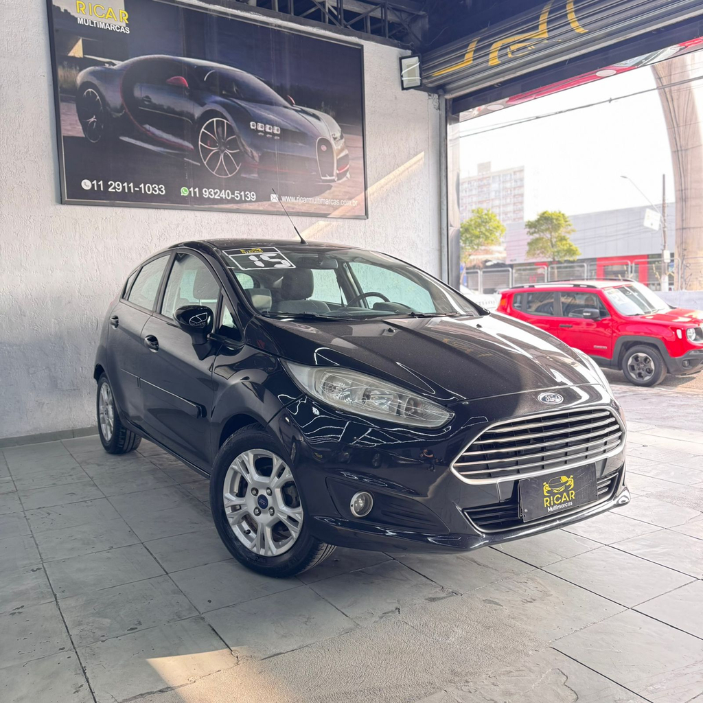Ford New Fiesta Hatch Preto