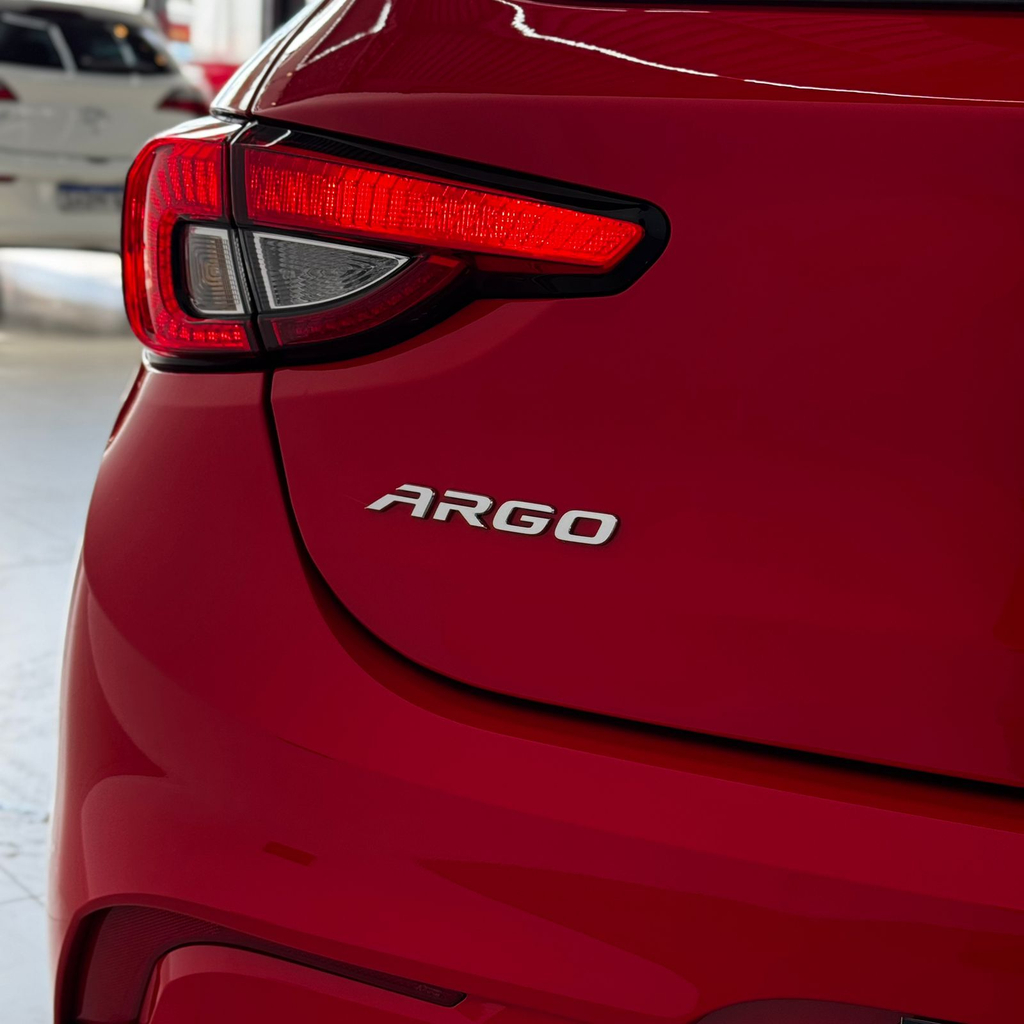 Fiat Argo Vermelho