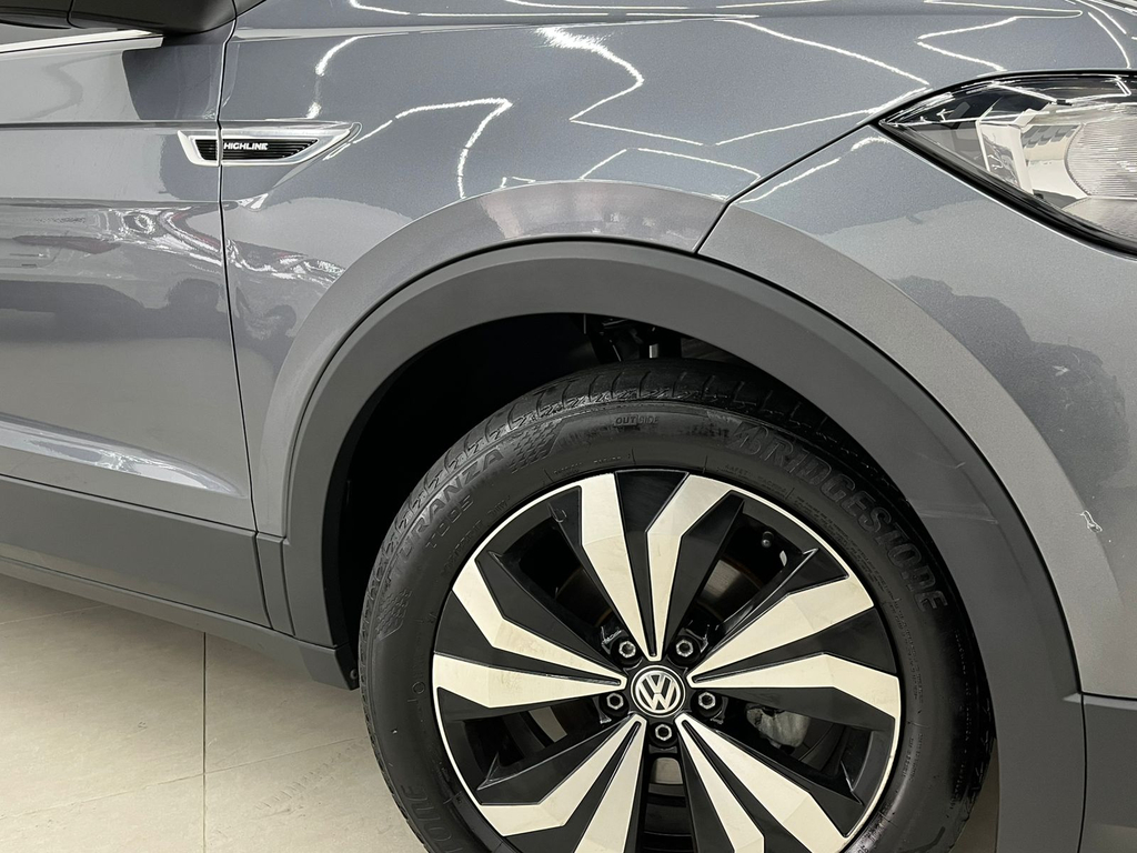 Volkswagen T-Cross Cinza